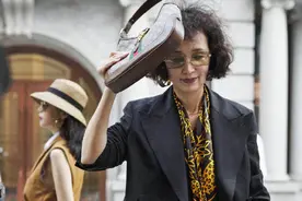老年女士外套应该怎么搭配？摆脱老气感，显年轻是要点图片