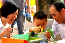 孩子对你的称呼，由“妈妈”变为“妈”，暗藏几种心理变化图片