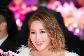 8年生4胎奖励上亿，“千亿儿媳”徐子淇，为何深得李兆基认可？图片