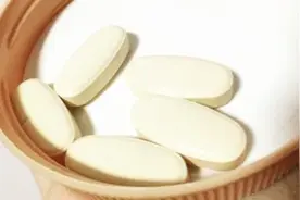 中老年人补钙越多越好？每天都应该服用钙片？今天有正确答案了图片