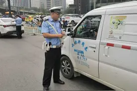 三环内禁止鸣笛 违者罚款100元 西安交警集中整治乱鸣笛行为图片