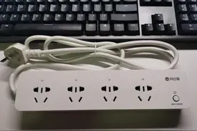 智能插座的大表哥：向日葵智能插线板P1拆解小测图片