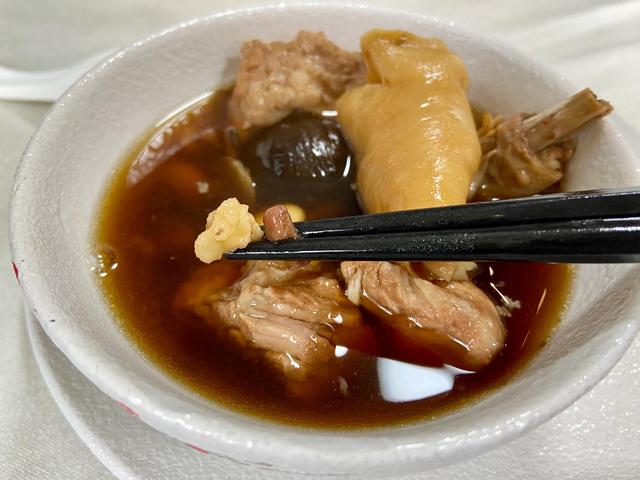 花胶黑蒜汤功效 2026年花胶黑蒜汤功效与禁忌 花胶黑蒜汤功效 2026年花胶黑蒜汤功效与禁忌