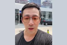 大s老公汪小菲又提新车，一辆摩托车高达23万，还连开4家新店图片