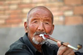 俗语：“四十不多欲，五十不多情”，是何意？中年人值得一看图片