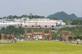 贵州省录取分比较高的5所大学，贵大省内最低录取分理科434分图片