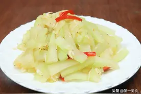 冬瓜哪种做法最香，厨师长都跟它一块炒，鲜香入味，做一盘不够吃图片