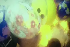 5人烧伤！电梯里瞬间出现一个大火球！这种礼物很危险图片