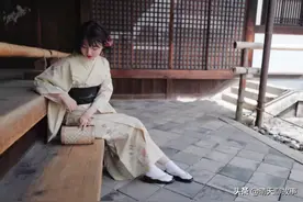日本人真会玩，把井盖折腾成这样，少女看到腿软了图片