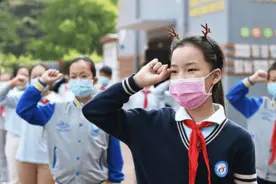 10岁女孩身高166cm，医生：3种食物是身高“增长剂”，多吃点无妨图片