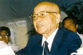 苏步青：异国千金嫁给他，几十年未添新衣，相伴60多年爱情弥坚图片