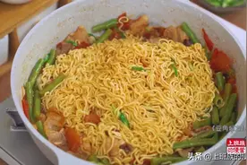 泡面没营养？是你方法不对，这样做简单又好吃图片