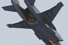 075型两栖舰急需垂直起降战机，中俄联手复活雅克141有无必要？图片