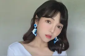 28岁女星在咖啡店遭驱赶，气到委屈大哭！外籍男友还被确诊新冠图片
