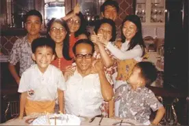 李嘉诚和李嘉欣，到底什么关系？图片
