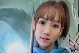 南波儿直播间出事故，倒立喝水时裤子滑落，直播间瞬间被封杀图片