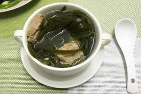 养生汤分享：排骨海带汤、木耳绿豆汤、小白菜炖排骨的简单做法图片