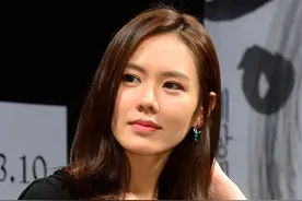 孙艺珍有一双纯真而忧郁的眼神，是我最喜欢的女神图片
