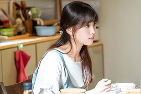 闺蜜一语成谶，婚礼前夕女孩及时止损：结个婚还要倒贴，我图啥图片