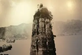 雷峰塔下真有白蛇吗？雷峰塔倒塌，塔下地宫之物轰动了世界视频封面