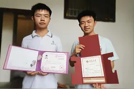 湖南农村双胞胎兄弟，一个清华一个北大，寒门出贵子的秘诀是什么图片