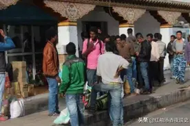 亚洲“最穷”的国家不丹，花十块钱能买什么？我们一起来看看图片