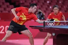 4比0！许昕/刘诗雯速胜罗马尼亚组合，晋级混双4强图片