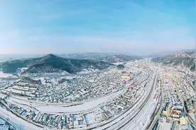 东北最美风情小镇，风景如画，一秒穿越到俄罗斯乡村图片