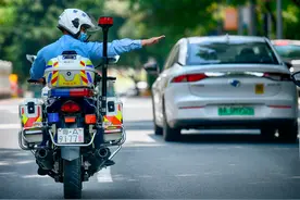 交警“大变身”，揭开羊城铁骑不为人知的另一面丨我为群众办实事图片