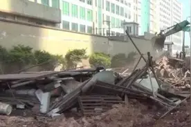 无证驾驶挖机致雇主死亡，抚州一男子被判刑！图片