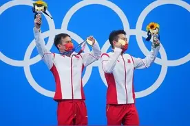 国歌再响又夺金图片