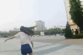 会滑板的女孩好看又帅气图片