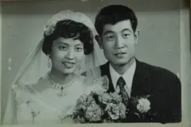 韩惠民已结婚了，还一直照顾前女友，为何却成为感动中国人物图片