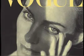 安贝·瓦莱塔 Amber Valletta Vogue Netherlands 2020 7/8月合刊图片