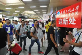 上大学新生需注意什么？记住3点打好人际交往牌，让你不再走弯路图片