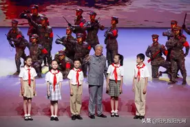 红色基因的诗意传承——“在灿烂阳光下”文艺晚会观后感图片
