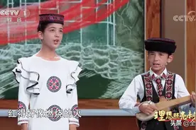 开学第一课，拉齐尼的儿女唱起他最爱的歌……图片
