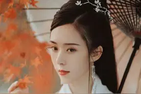 小姐出上联：湖中荷叶鱼儿伞，和尚对的下联含禅机，小姐差点动情图片