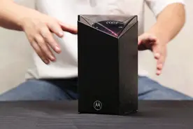 摩托罗拉razr 5G，可能是我见过最酷的一款折叠屏手机图片