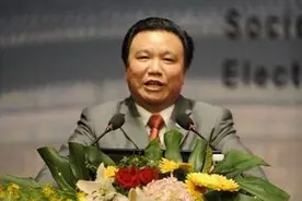 电池大王钟馨稼：为美国捐款7000万，称中国穷与我无关，如今破产图片