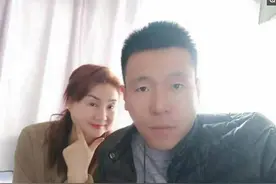 51岁城市大妈二婚嫁小19岁农民，女儿拒绝喊“爹”：我比他大图片
