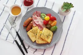 简单美食之《法式吐司餐》French toas brunch 的做法图片