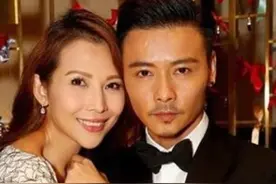 张晋晒与儿子合照，9个月大就能自己站立，什么时候孩子能走路？图片