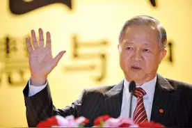 要先学会怎么样花钱，才能学会怎么样赚钱图片