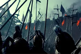古代攻城战很惨烈，首先爬上云梯的士兵十分危险，为何他们敢爬图片