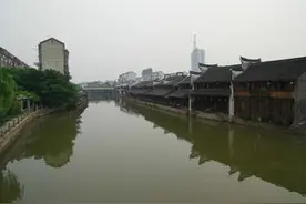 船泊中街|从北丽桥堍往西，一直到小猪廊下，“门泊东吴万里船”图片