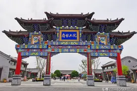 “摘牌”10个月后，乔家大院早已变了模样，但游客们会买账吗？图片