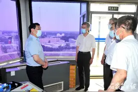 张超超到石家庄正定国际机场调研图片