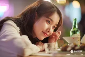 【IU】真露CF拍摄花絮照图片