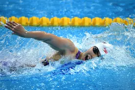 杨浚瑄夺得全运会女子100米自由泳冠军图片